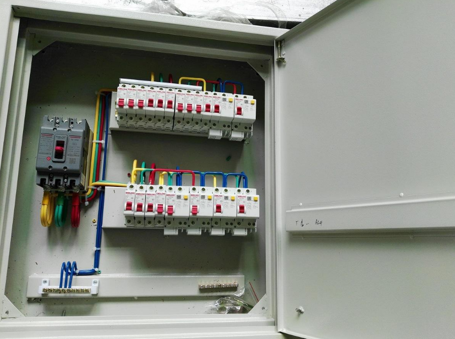 配電柜和配電箱的區(qū)別是什么？