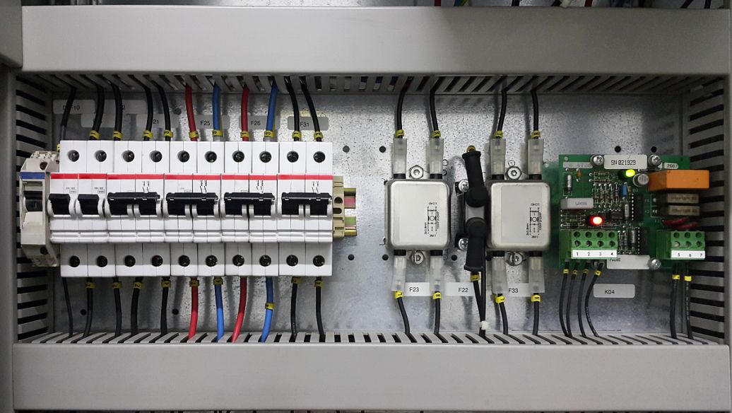 動力配電柜的安裝注意事項？